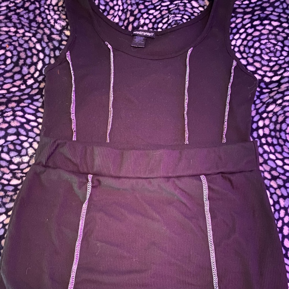 skirt and shirt set - Picture 2 of 2
